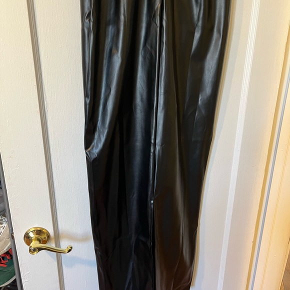 Fashion Nova Maxi Faux Leather Maxi Skirt! Size MEDIUM! New without Tags! - Picture 8 of 8